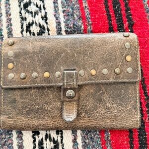 Patricia Nash Brown Italian Leather Wallet Clutch Purse Tri-Fold Button Closure